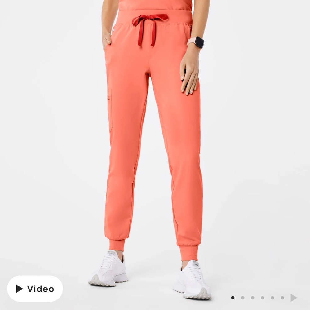 CLOSET TEMPORARILY CLOSING IN JANUARY‼️ FIGS 🍊 Zamora Jogger Scrub Pants